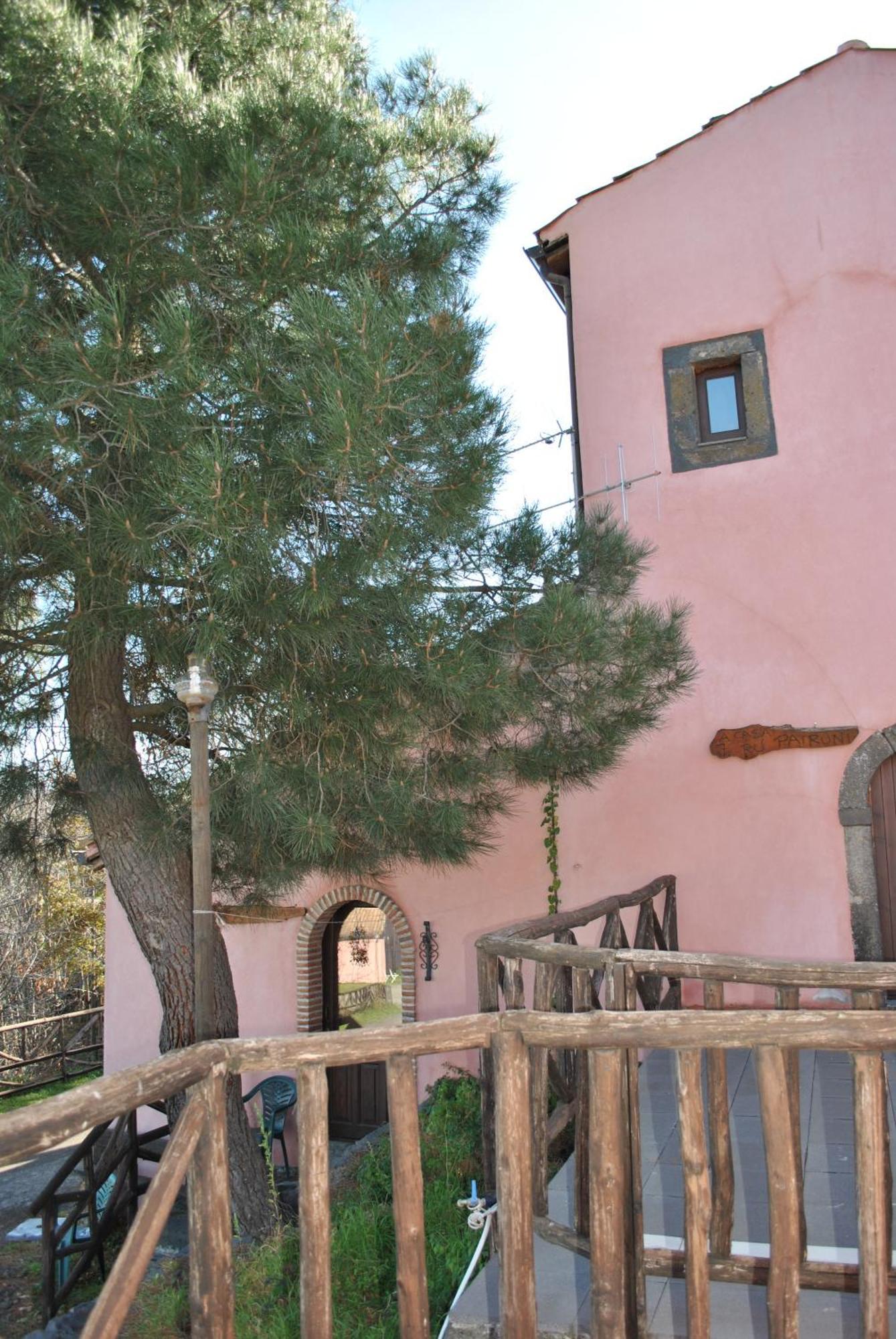 Agriturismo Borgo San Nicolao 란다조 외부 사진