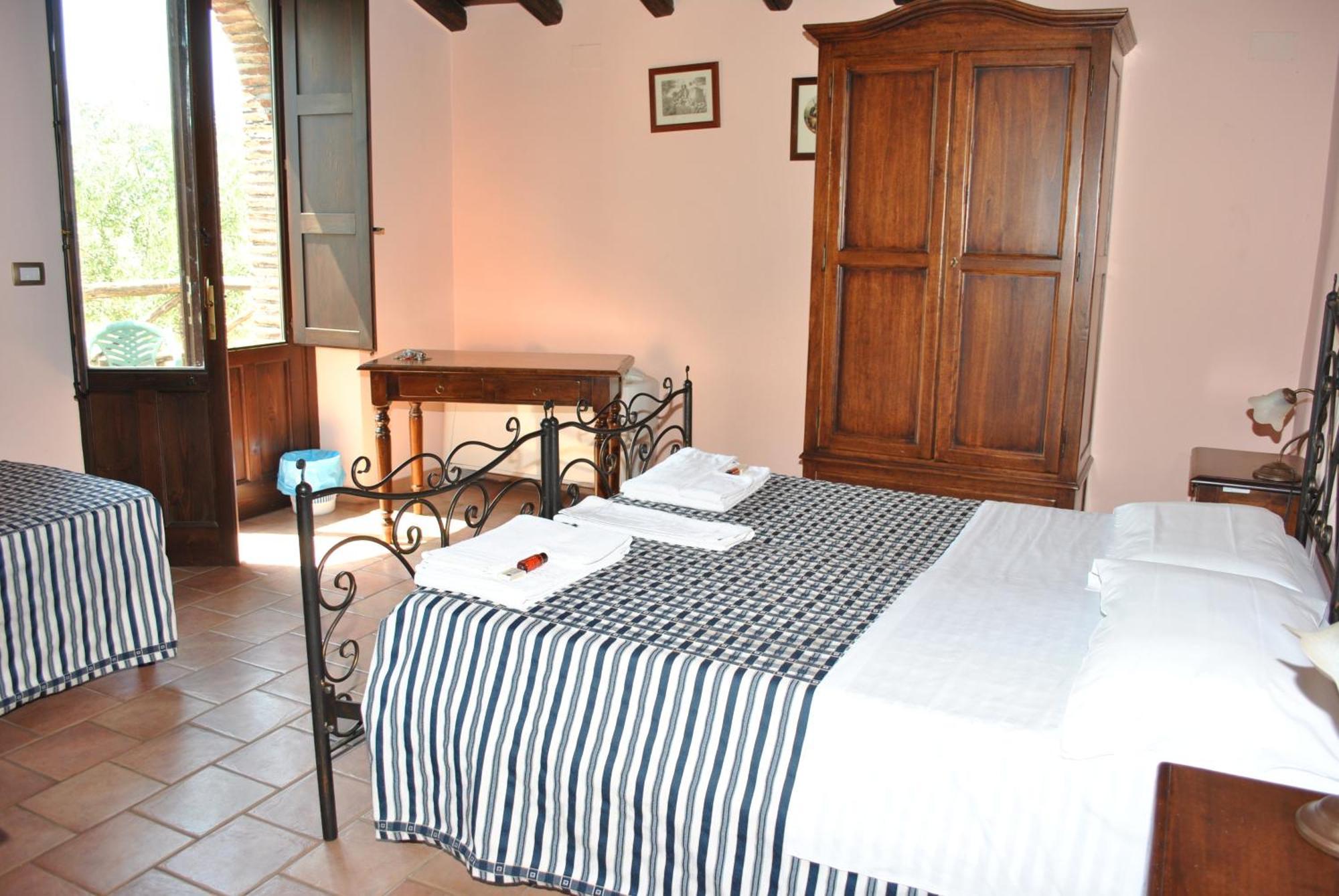 Agriturismo Borgo San Nicolao 란다조 외부 사진