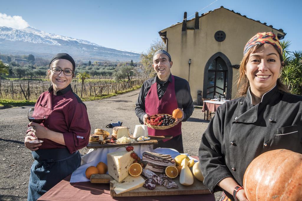 Agriturismo Borgo San Nicolao 란다조 외부 사진