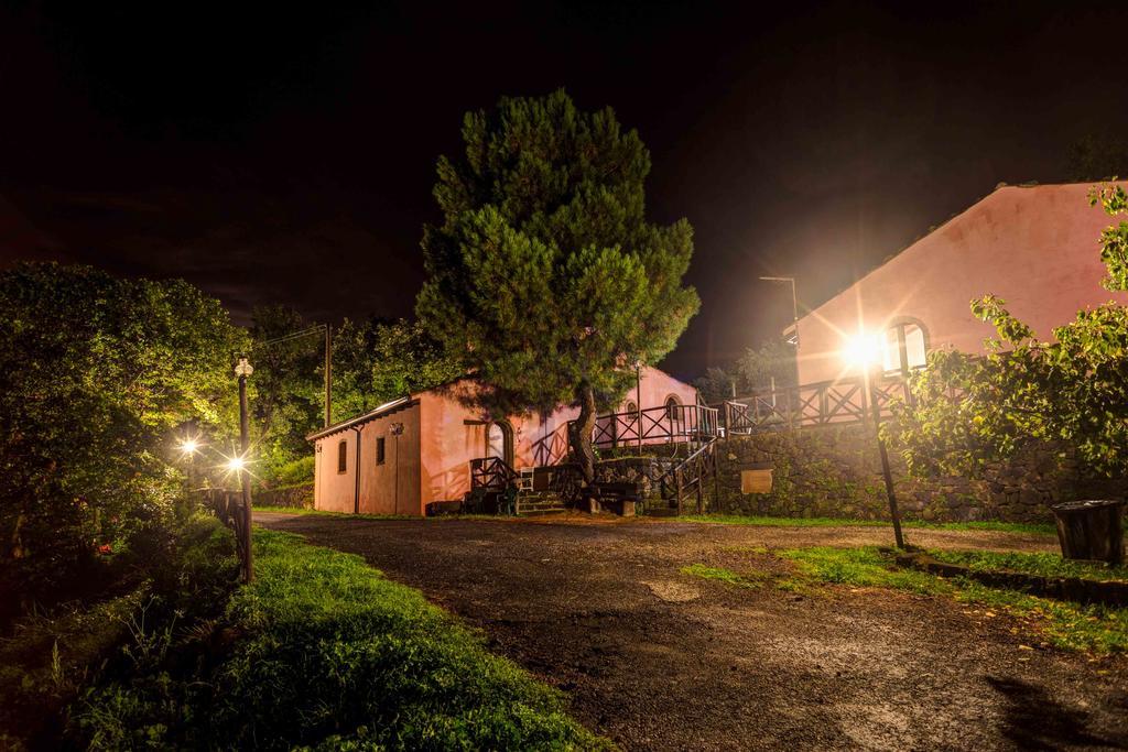 Agriturismo Borgo San Nicolao 란다조 외부 사진