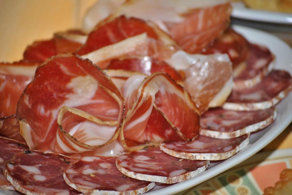 Agriturismo Borgo San Nicolao 란다조 외부 사진